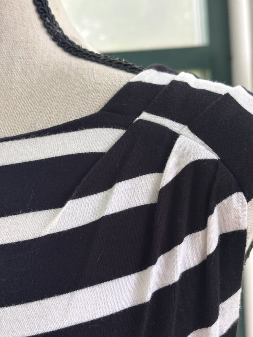 Calvin Klein Black & White Stripe Knit  Dress | Boat Neck | Size 6 | Like New - Picture 2 of 5